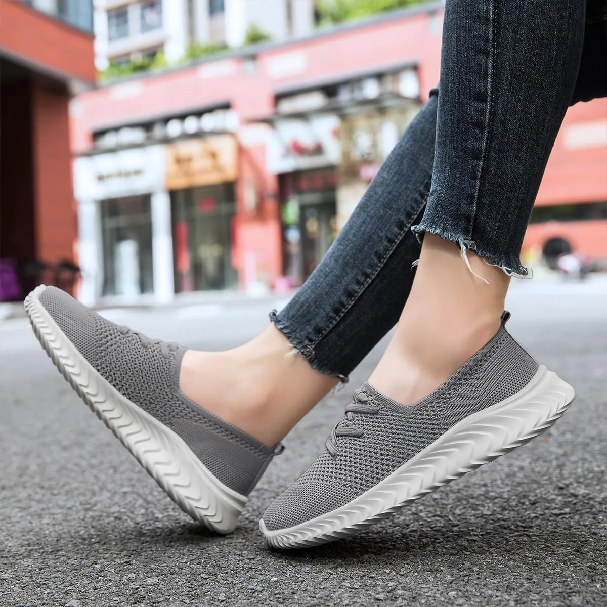 Women's Slip on Walking Athletic Tennis Shoes Running Sneakers Non Slip Hands Free Gym Sports Lightweight Breathable Casual Fashion Comfortable Mesh